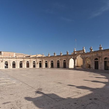 Palazzo Gambuzza Aparthotel Ispica Buitenkant foto