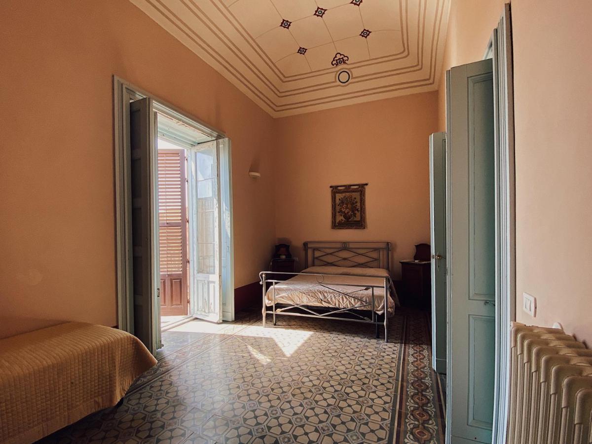 Palazzo Gambuzza Aparthotel Ispica Buitenkant foto